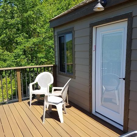 Holiday Shores Resort Осейдж Бийч Екстериор снимка